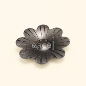 Rozetta átm.: 40 mm, kicsi lapos virág
