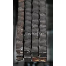 Négyzetacél 12 mm, lapmángorolt, ferde mintás