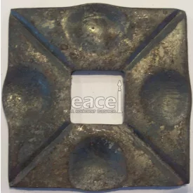 Kovácsoltvas talp 90x90 mm, belső: 25x25 mm